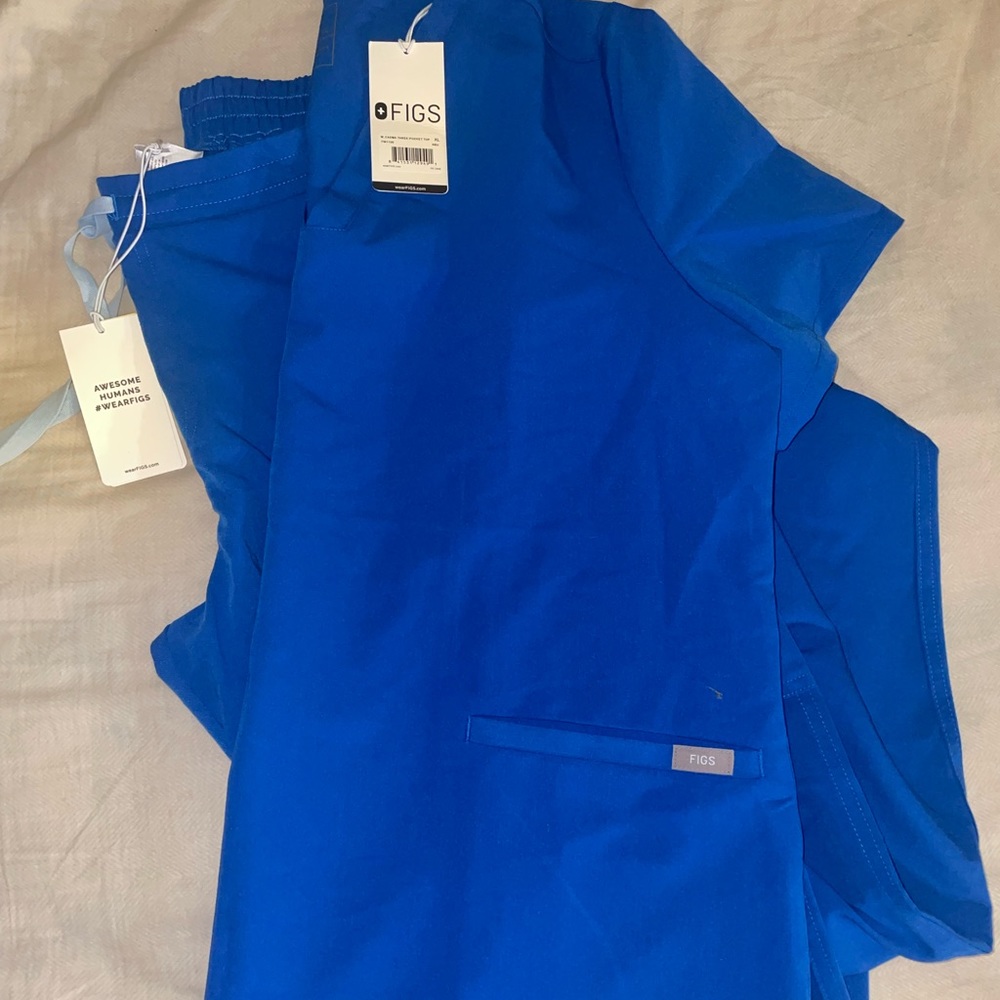 Figs Scrub Top